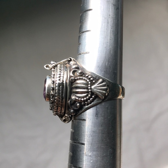 Faceted amethyst 925 sterling silver poison ring - Picture 5 of 8